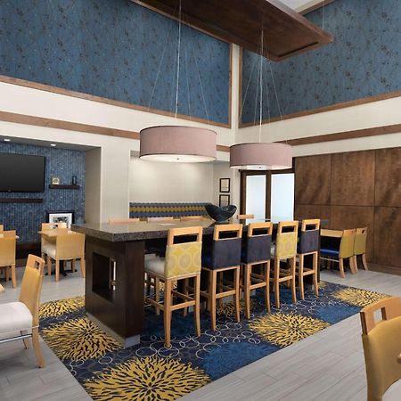 Hampton Inn Syracuse Clay Liverpool Bagian luar foto
