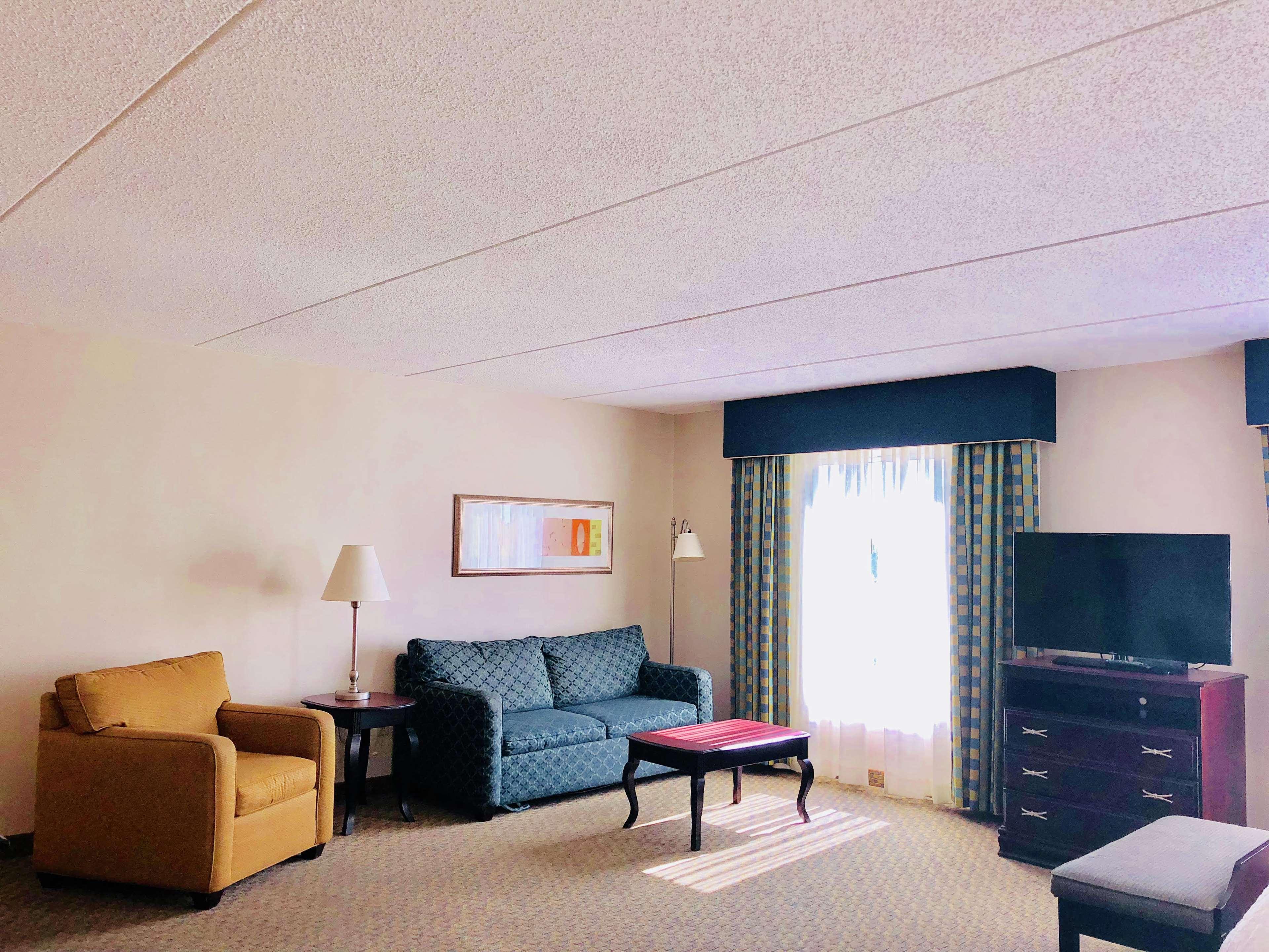 Hampton Inn Syracuse Clay Liverpool Bagian luar foto