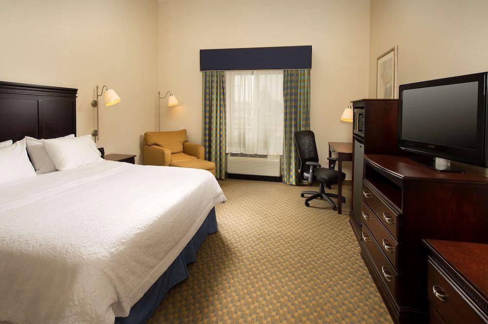 Hampton Inn Syracuse Clay Liverpool Bagian luar foto