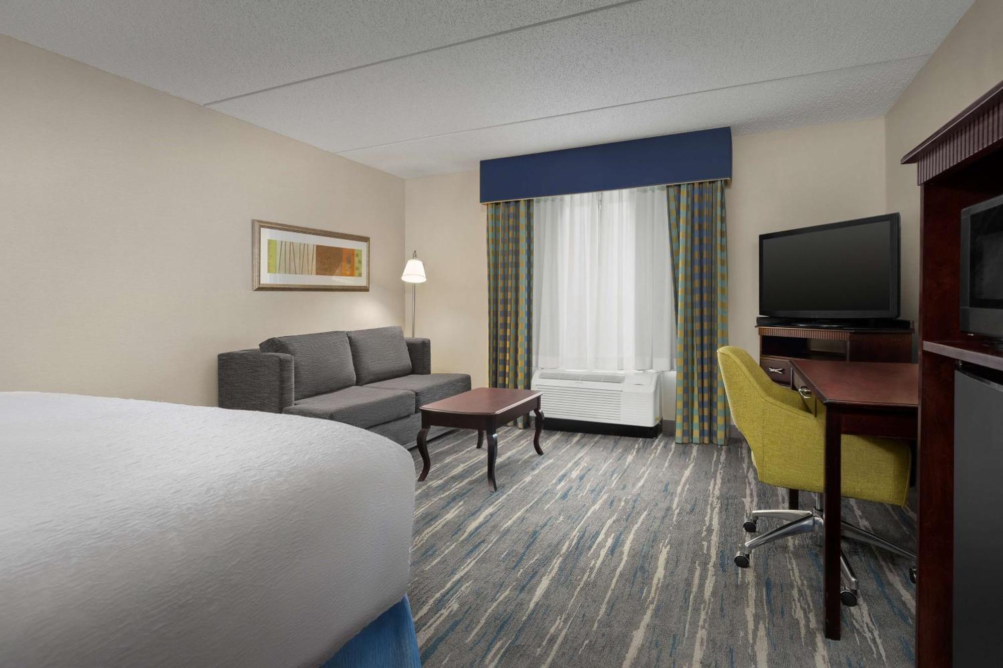 Hampton Inn Syracuse Clay Liverpool Bagian luar foto
