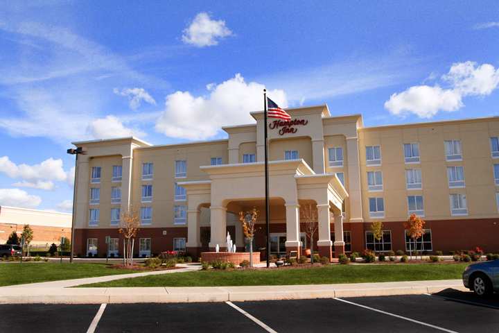 Hampton Inn Syracuse Clay Liverpool Bagian luar foto